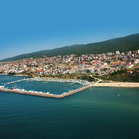 Royal Bay 6 Sea View Apartment Sveti Vlas