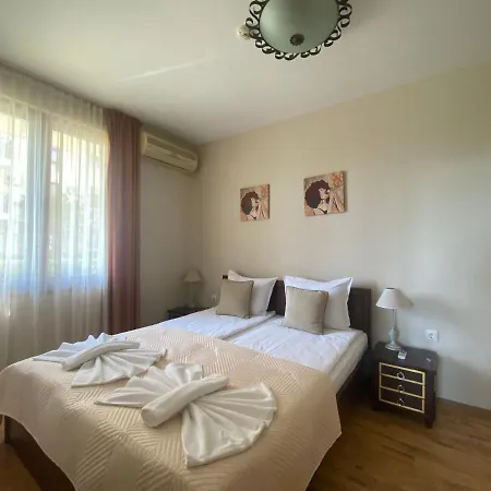 Apartment Royal Bay 6 Sea View