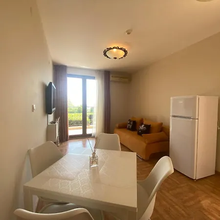 Apartment Royal Bay 6 Sea View