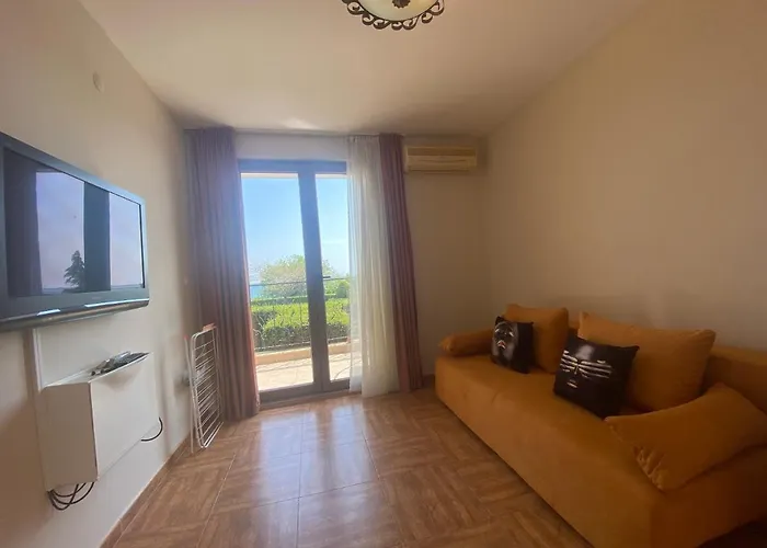 Royal Bay 6 Sea View *