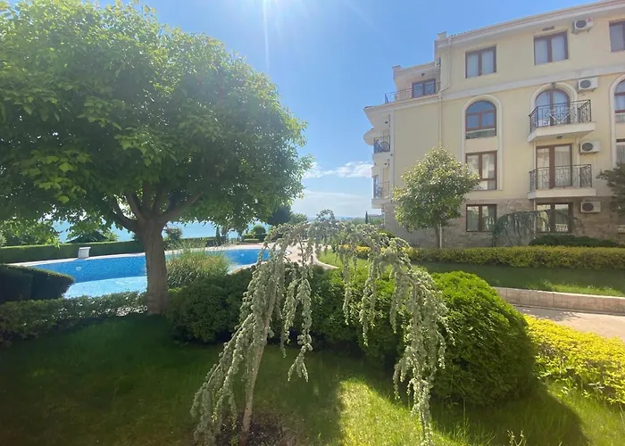 Royal Bay 6 Sea View Апартамент