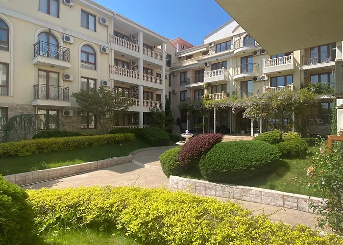 Апартамент Royal Bay 6 Sea View