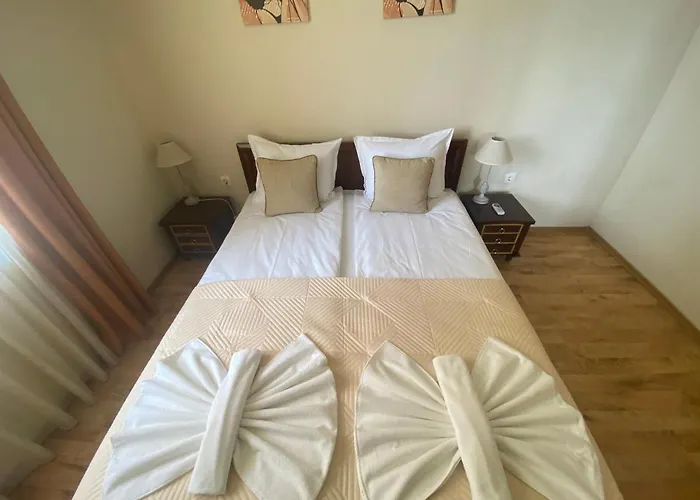 Апартамент Royal Bay 6 Sea View Свети Влас