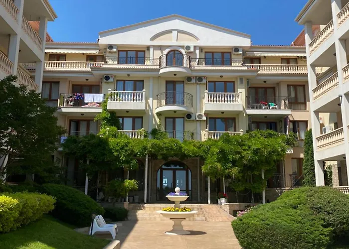 Апартамент Royal Bay 6 Sea View Свети Влас