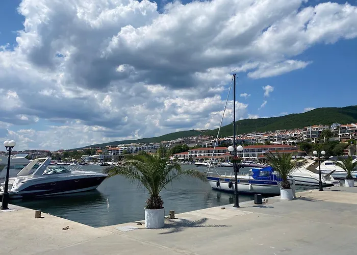 Royal Bay 6 Sea View Свети Влас