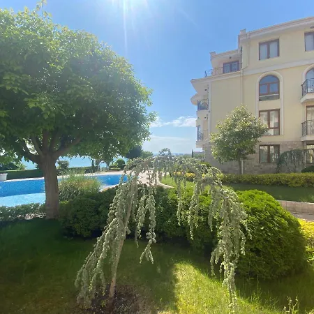 Royal Bay 6 Sea View Lejlighed