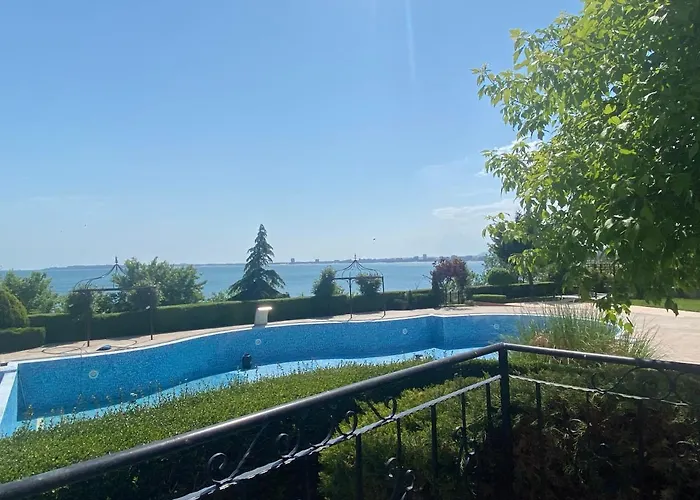 Royal Bay 6 Sea View *